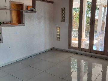 AMPLA SALA