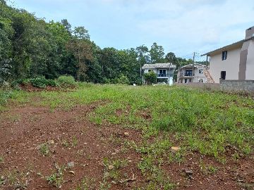 FUNDOS DO TERRENO