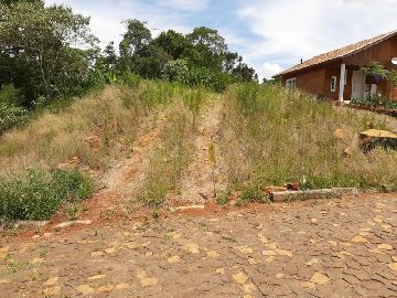 TERRENO EM ACLIVE