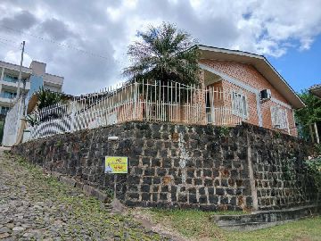 FACHADA IMPONENTE