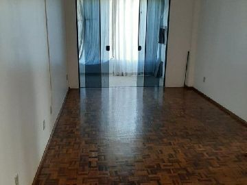 SALA COM SACADA