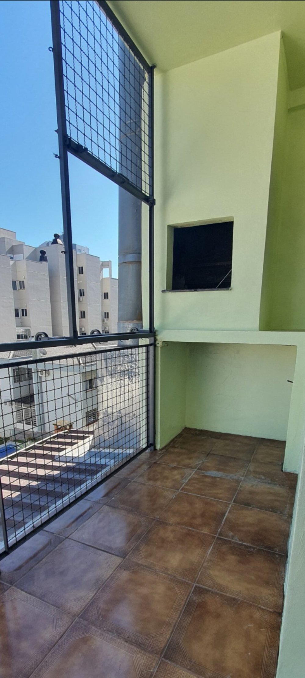 SACADA COM CHURRASQUEIRA