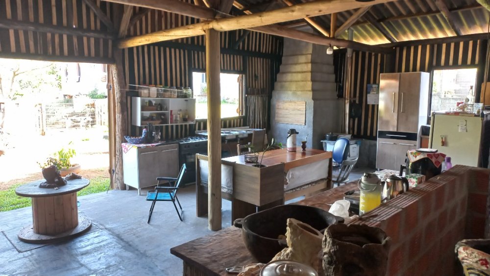 �REA DE FESTAS + P�TIO 