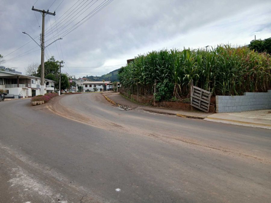FRENTE PARA O ASFALTO 