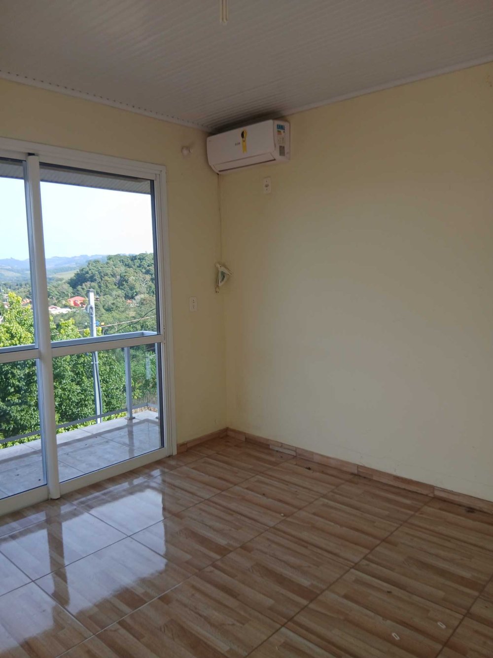 DORMIT�RIO COM SACADA