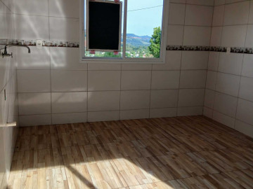 COZINHA CLARA E VENTILADA